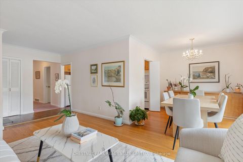 Photo 2 at 16 Everingham Court, Newtonbrook East, Toronto