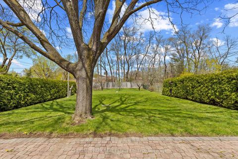 Photo 16 at 16 Everingham Court, Newtonbrook East, Toronto