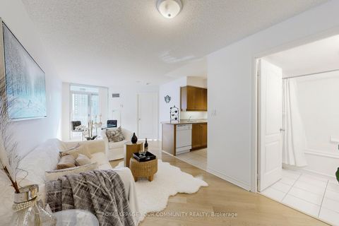Photo 8 at 1014 - 2 Rean Drive, Bayview Village, Toronto