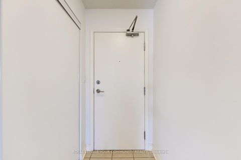 Photo 31 at 1014 - 2 Rean Drive, Bayview Village, Toronto
