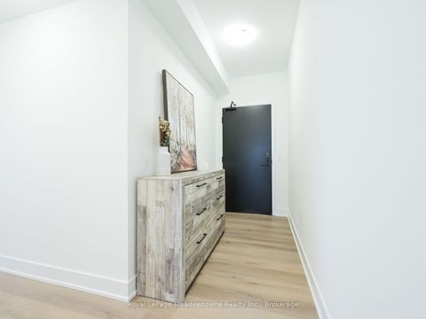 Photo 4 at 618 - 2343 KHALSA Gate, WM Westmount, Oakville