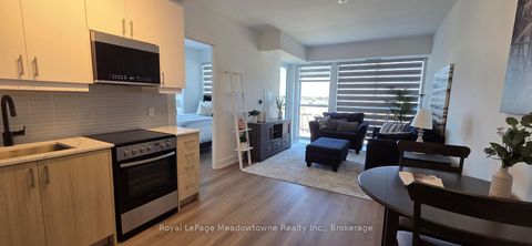 Photo 8 at 618 - 2343 KHALSA Gate, WM Westmount, Oakville