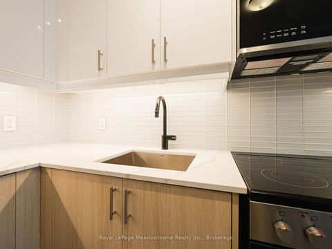 Photo 10 at 618 - 2343 KHALSA Gate, WM Westmount, Oakville