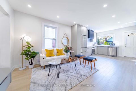 Photo 6 at 14 Pinegrove Avenue, Cliffside, Toronto