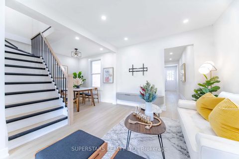 Photo 9 at 14 Pinegrove Avenue, Cliffside, Toronto