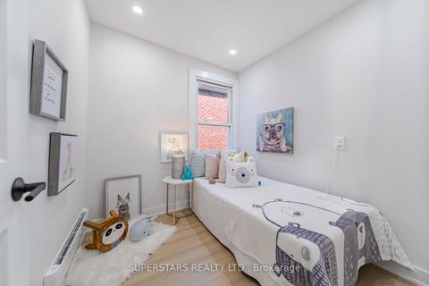 Photo 12 at 14 Pinegrove Avenue, Cliffside, Toronto