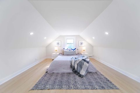 Photo 13 at 14 Pinegrove Avenue, Cliffside, Toronto
