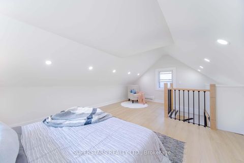 Photo 14 at 14 Pinegrove Avenue, Cliffside, Toronto