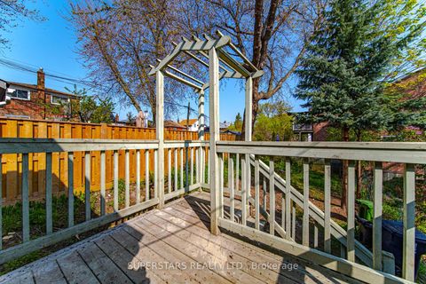 Photo 22 at 14 Pinegrove Avenue, Cliffside, Toronto