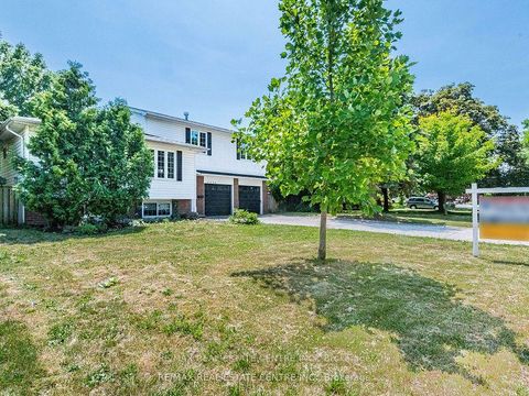 Photo 1 at 2406 Ventura Drive, WO West, Oakville