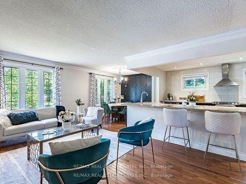 Photo 4 at 2406 Ventura Drive, WO West, Oakville