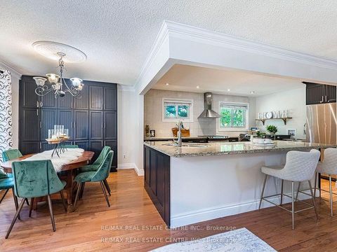 Photo 10 at 2406 Ventura Drive, WO West, Oakville