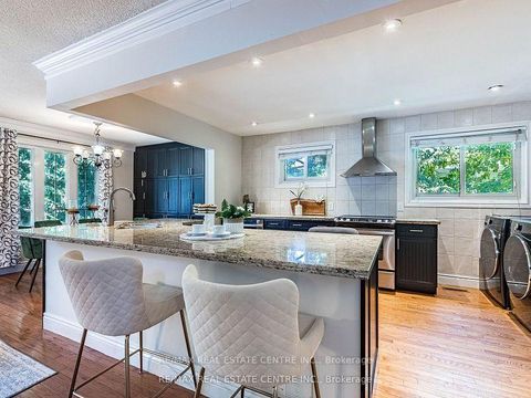 Photo 11 at 2406 Ventura Drive, WO West, Oakville