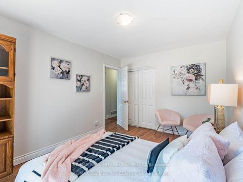 Photo 23 at 2406 Ventura Drive, WO West, Oakville