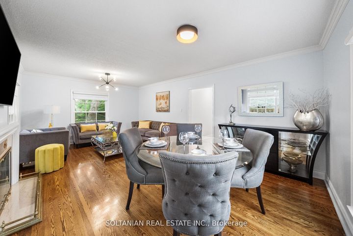 Photo 9 at 24 Laureleaf Road, Bayview Glen, Markham