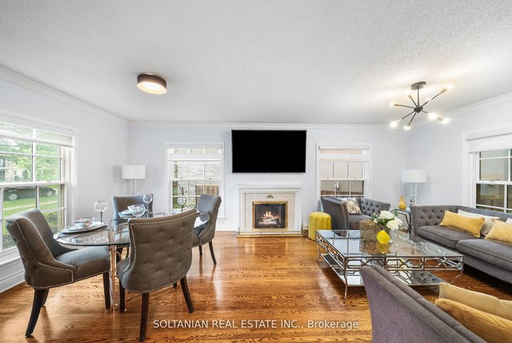 Photo 10 at 24 Laureleaf Road, Bayview Glen, Markham