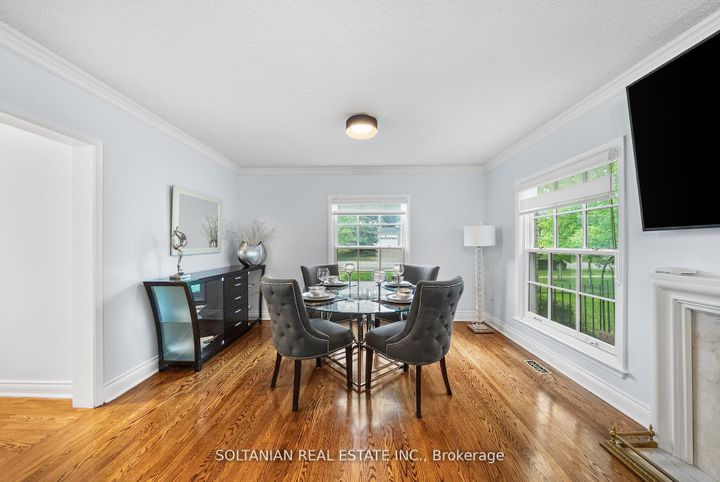 Photo 11 at 24 Laureleaf Road, Bayview Glen, Markham