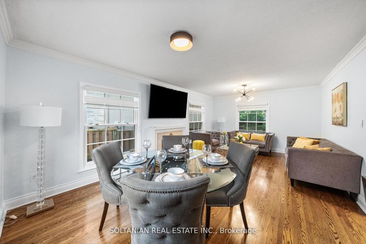 Photo 12 at 24 Laureleaf Road, Bayview Glen, Markham