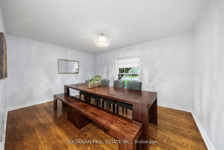 Photo 13 at 24 Laureleaf Road, Bayview Glen, Markham