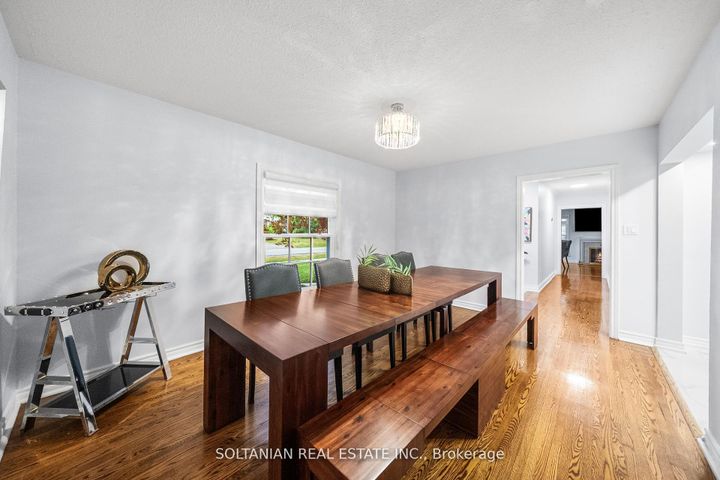 Photo 15 at 24 Laureleaf Road, Bayview Glen, Markham