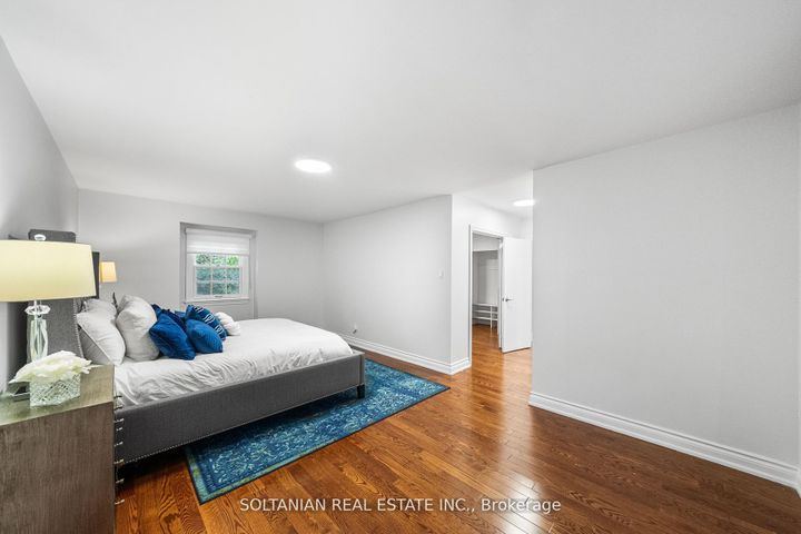 Photo 28 at 24 Laureleaf Road, Bayview Glen, Markham