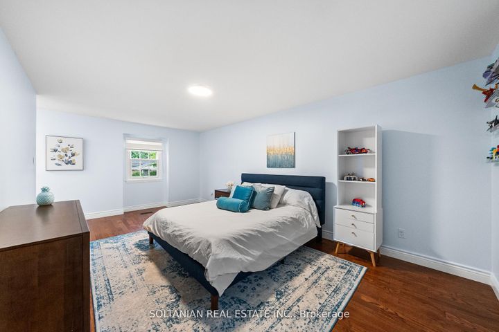 Photo 31 at 24 Laureleaf Road, Bayview Glen, Markham