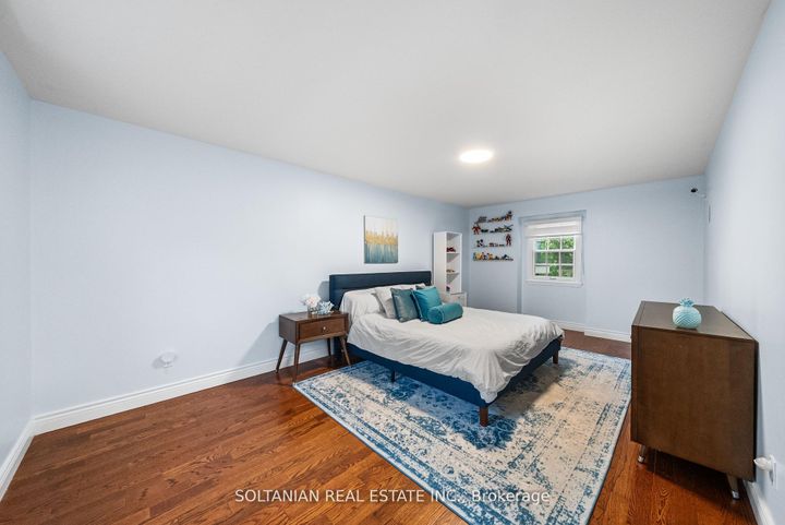 Photo 32 at 24 Laureleaf Road, Bayview Glen, Markham