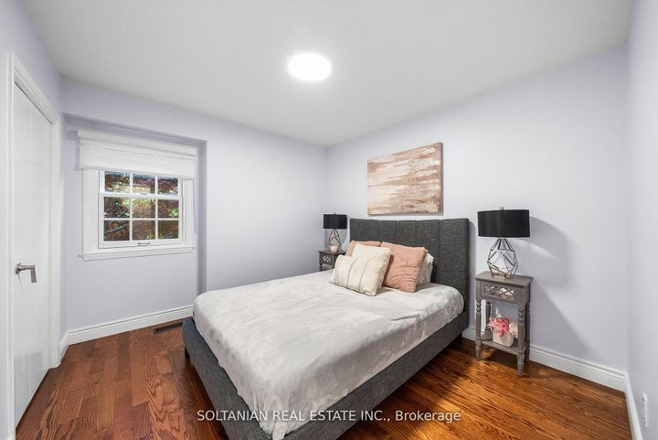 Photo 33 at 24 Laureleaf Road, Bayview Glen, Markham