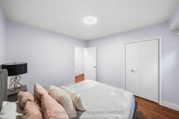 Photo 34 at 24 Laureleaf Road, Bayview Glen, Markham