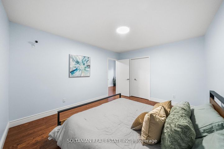 Photo 36 at 24 Laureleaf Road, Bayview Glen, Markham