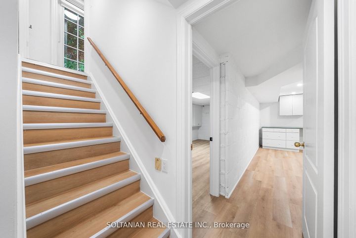 Photo 38 at 24 Laureleaf Road, Bayview Glen, Markham