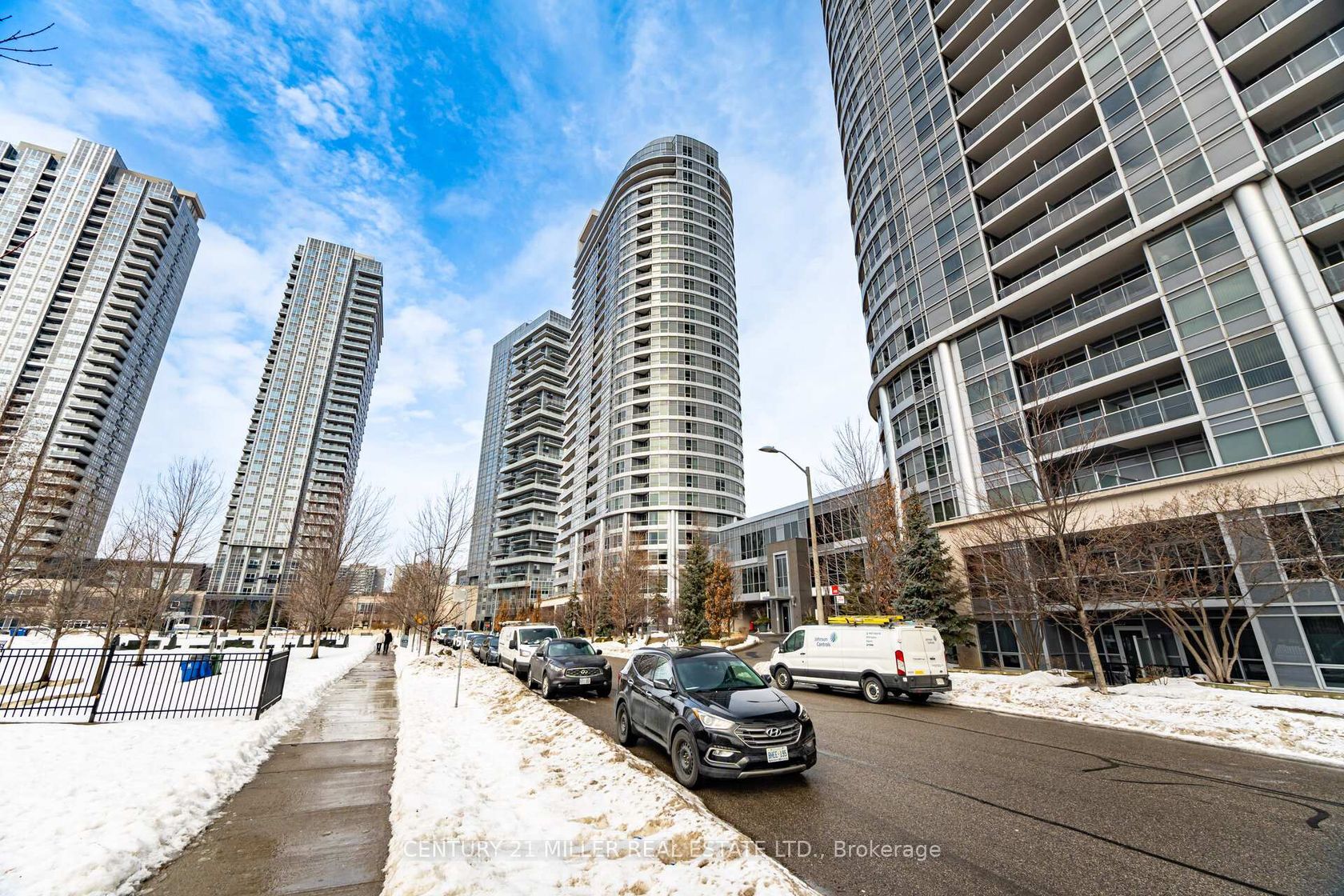 216 - 181 Village Green Square, Malvern West, Toronto 