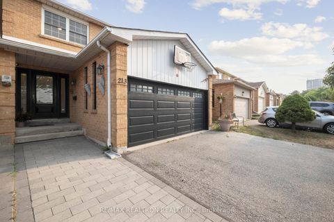 Photo 1 at 213 Campbell Avenue, Yorkhill, Vaughan