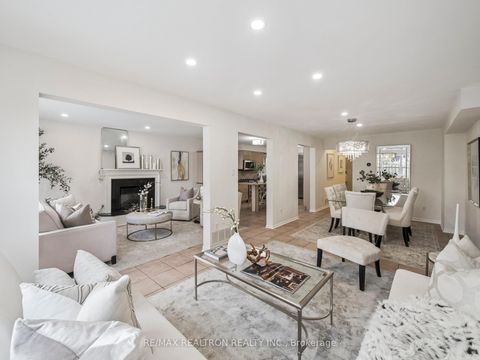 Photo 4 at 213 Campbell Avenue, Yorkhill, Vaughan