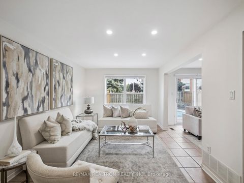 Photo 11 at 213 Campbell Avenue, Yorkhill, Vaughan