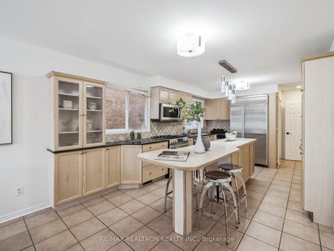 Photo 19 at 213 Campbell Avenue, Yorkhill, Vaughan