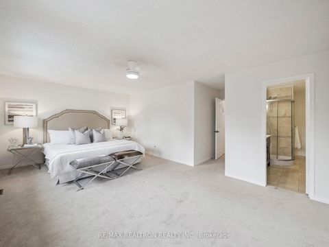 Photo 27 at 213 Campbell Avenue, Yorkhill, Vaughan