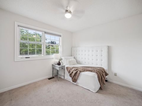 Photo 29 at 213 Campbell Avenue, Yorkhill, Vaughan