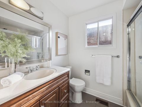Photo 32 at 213 Campbell Avenue, Yorkhill, Vaughan