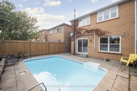 Photo 40 at 213 Campbell Avenue, Yorkhill, Vaughan