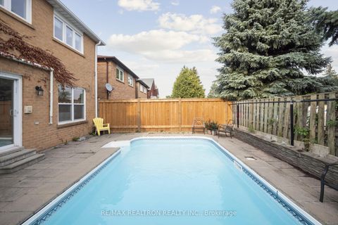Photo 42 at 213 Campbell Avenue, Yorkhill, Vaughan