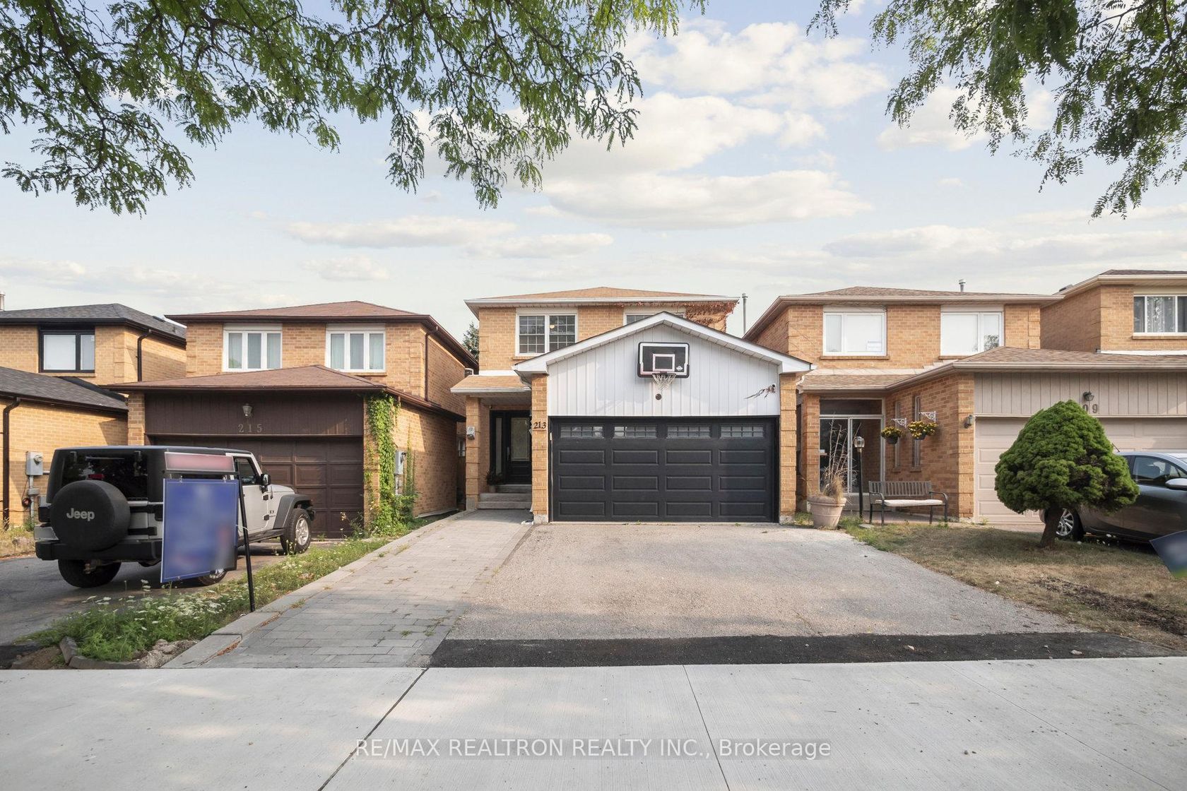 213 Campbell Avenue, Yorkhill, Vaughan 