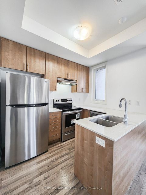 Photo 4 at 37 - 370 A Red Maple Road, Langstaff, Richmond Hill