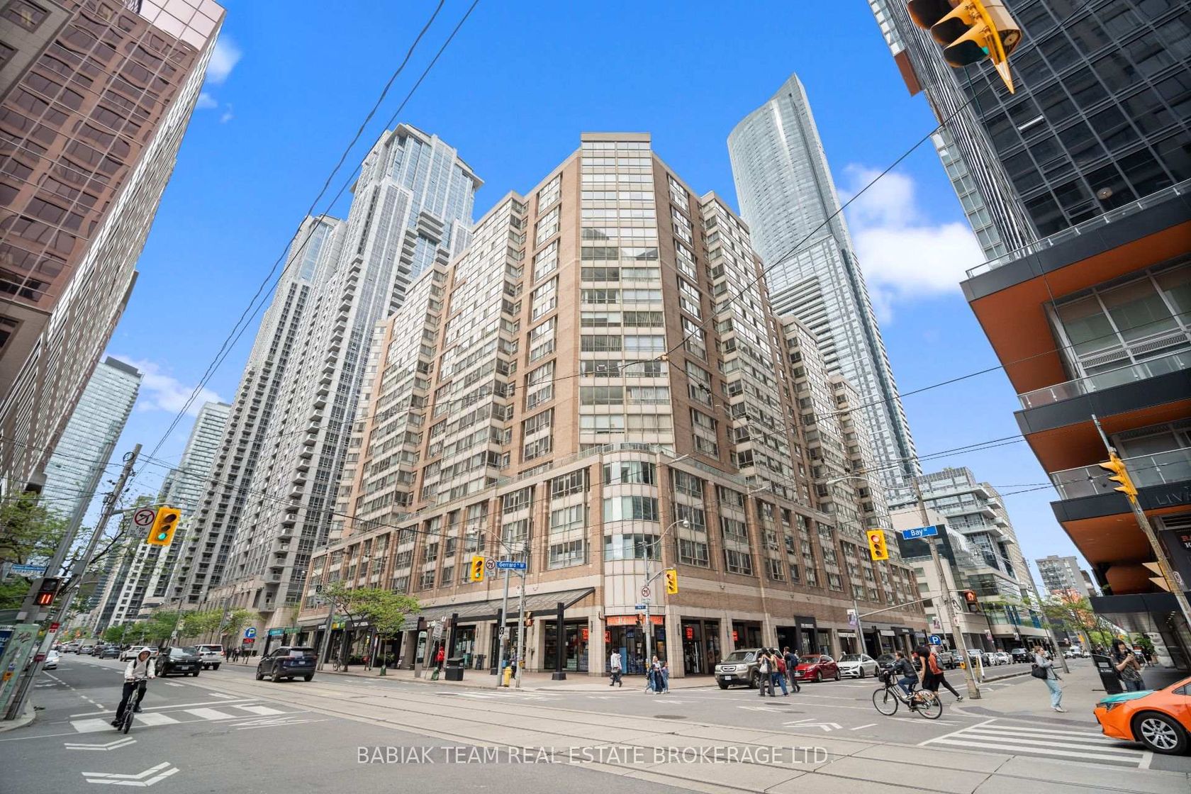 1613 - 711 Bay Street, Bay Street Corridor, Toronto 