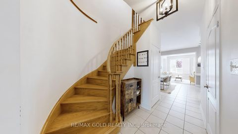 Photo 14 at 2268 Stone Glen Crescent, WM Westmount, Oakville