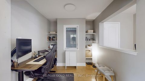 Photo 16 at 2268 Stone Glen Crescent, WM Westmount, Oakville