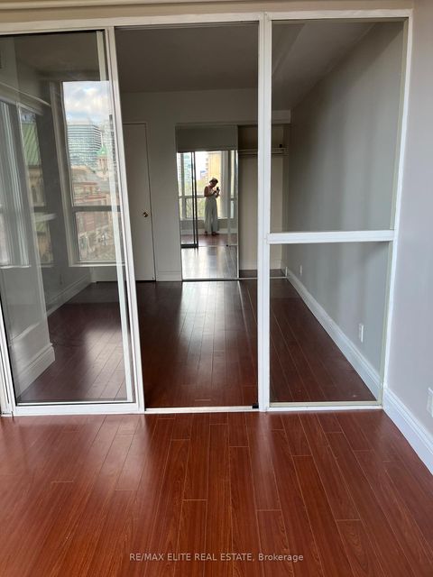 Photo 11 at 612 - 92 King Street E, Yonge Corridor, Toronto