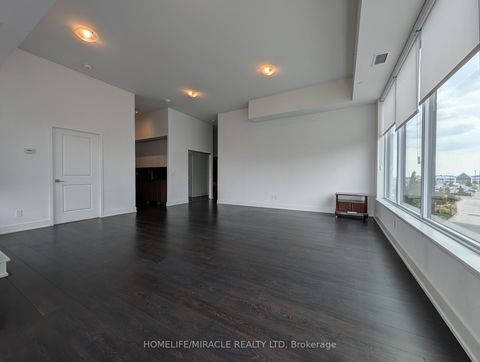 Photo 7 at 310 - 297 Oak Walk Drive, RO River Oaks, Oakville