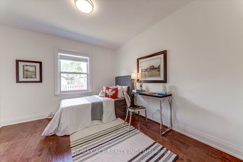 Photo 12 at 16 Yorkshire Road, Ionview, Toronto
