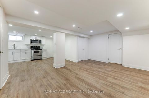 Photo 24 at 16 Yorkshire Road, Ionview, Toronto